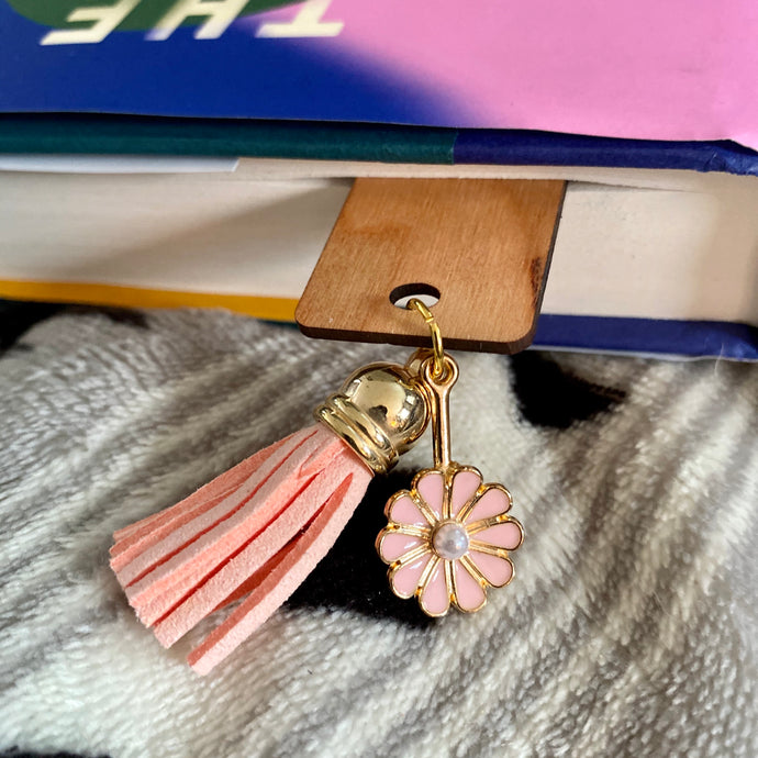 Pink Daisy Charm with Pink Tassel Wooden Bookmark
